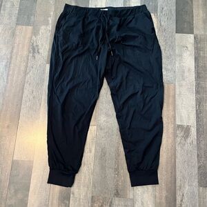 Black Tapered Jogger Sweatpants with Elastic Waistband